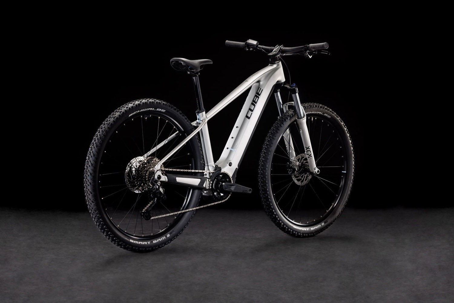 Cube Reaction Hybrid ONE 800 silver´n´black